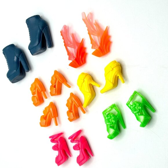 Barbie Doll Shoes 7 Pairs High Heels & Boots Assorted Styles & Colors - Picture 2 of 16